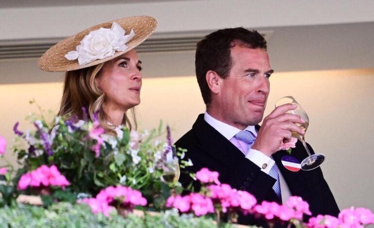 Peter Phillips, sobrino del rey Carlos III e hijo de la princesa Ana, se casa a los 47 años con una enfermera y madre soltera