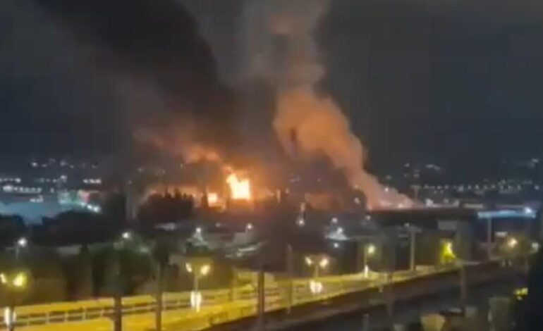 Ucrania ataca Rusia con drones y provoca un incendio en una instalación petrolífera en Sochi