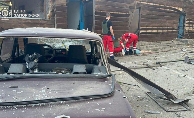 Dos muertos y 12 heridos, entre ellos dos niños, en un ataque ruso contra un complejo vacacional en Zaporiyia