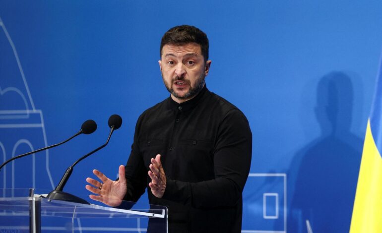 Zelenski cede a la presión de la calle y nombra al fin al supervisor de delitos fiscales que reclamaba la UE