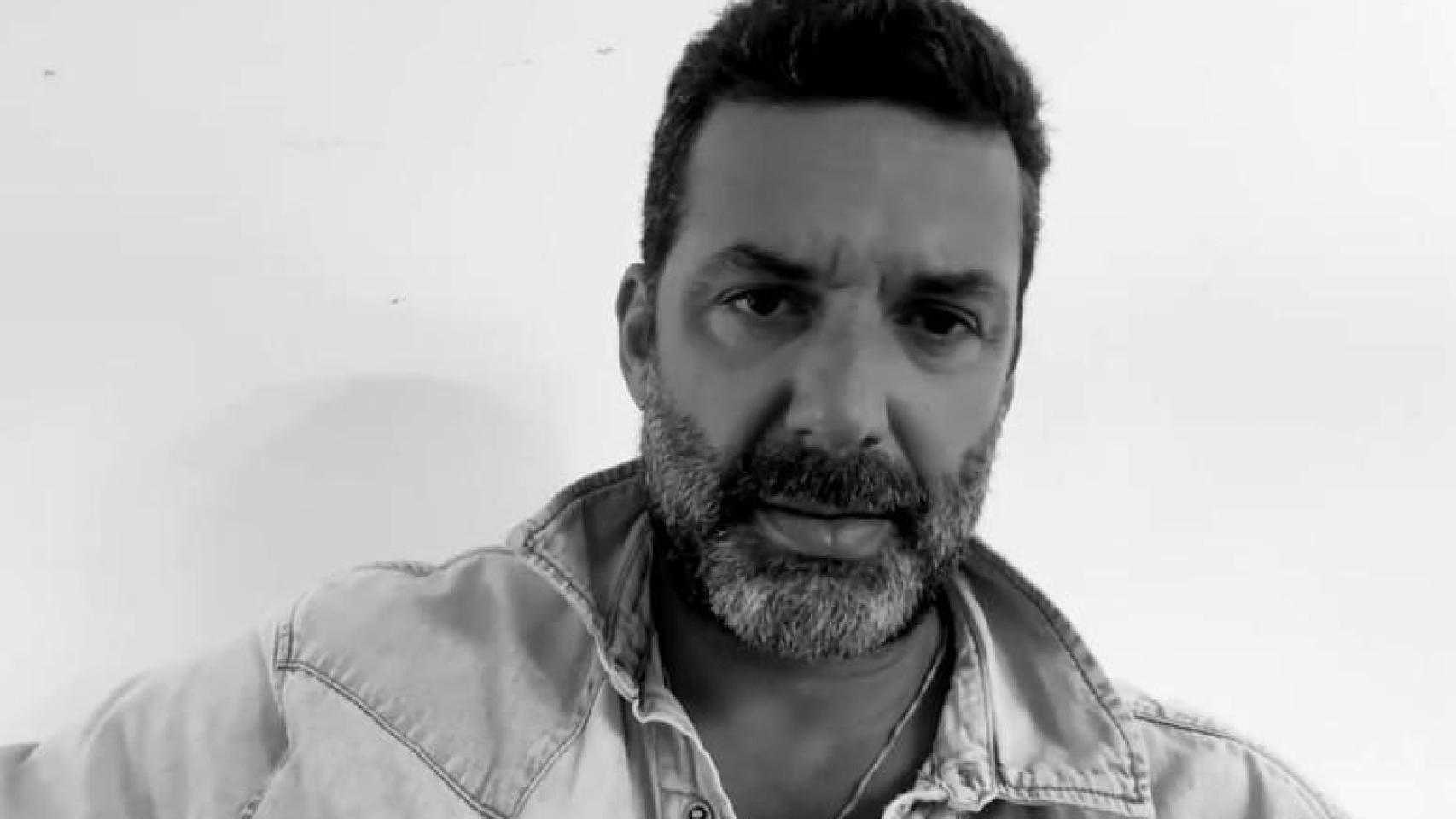 el coche que lo arrolló iba en sentido contrario y llevaba un casco ‘quitamultas’