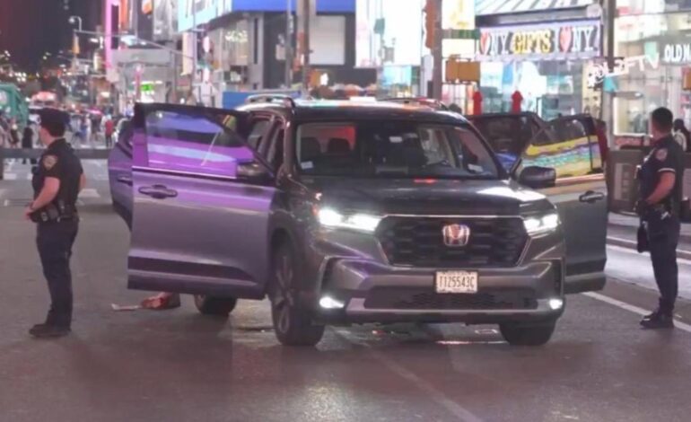 Al menos tres personas heridas por un tiroteo en Times Square: el atacante ha sido detenido