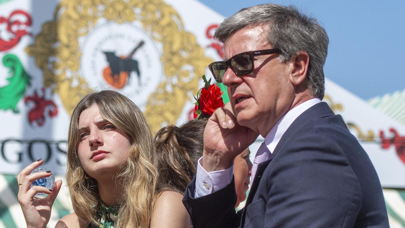 Amina, la discreta hija de Cayetano Martínez de Irujo que tendrá un rol especial en la boda de su padre: sus redes ‘secretas’