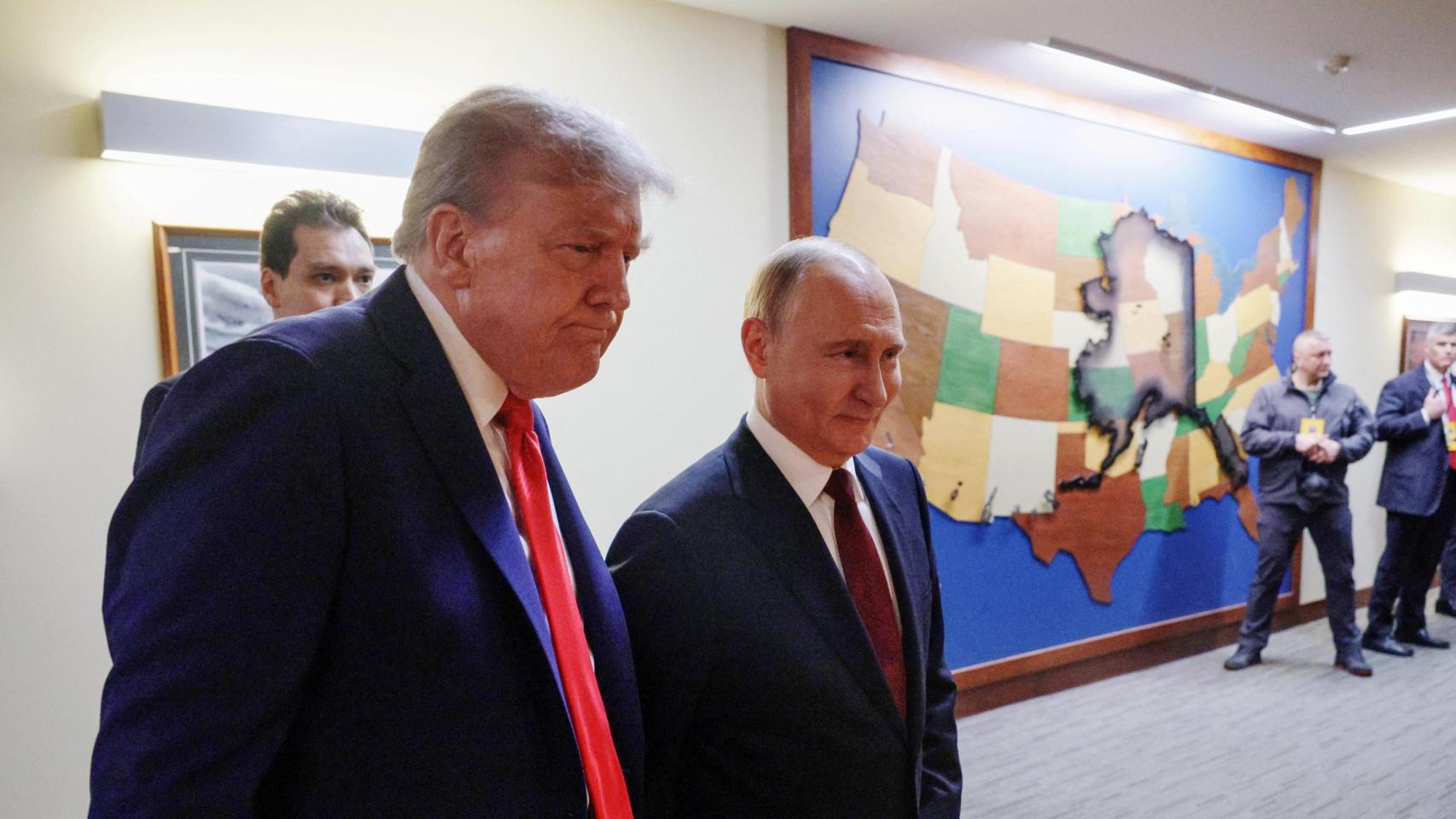 Rusia y Ucrania se atacan con drones mientras Trump y Putin estaban reunidos en Alaska