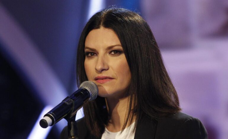 Laura Pausini, rota de dolor tras la muerte de su «segundo papá»