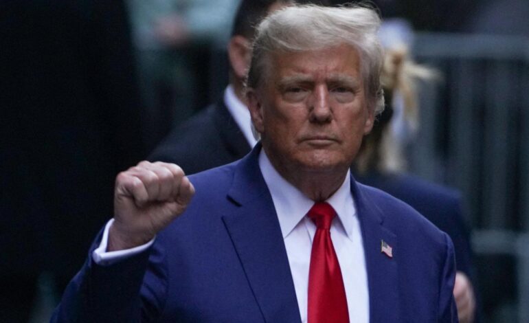 Donald Trump anuncia que va a acompañar a militares y policías en la patrulla de las calles de Washington