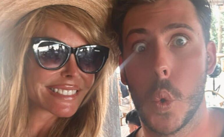 Imágenes del día: el emotivo mensaje de Lara Dibildos a su hijo Fran por su 27 cumpleaños, con fotos inéditas incluidas