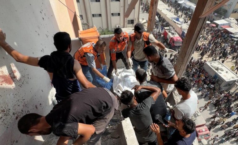 Un ataque israelí contra un hospital en Gaza mata a 19 personas, incluidos periodistas de Reuters, Al Jazeera y la NBC