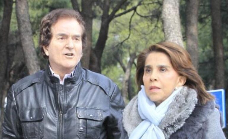 El dolor de Mirna Carvajal, viuda de Manolo de la Calva, y de sus dos hijos, tras la muerte del cantante del Dúo Dinámico