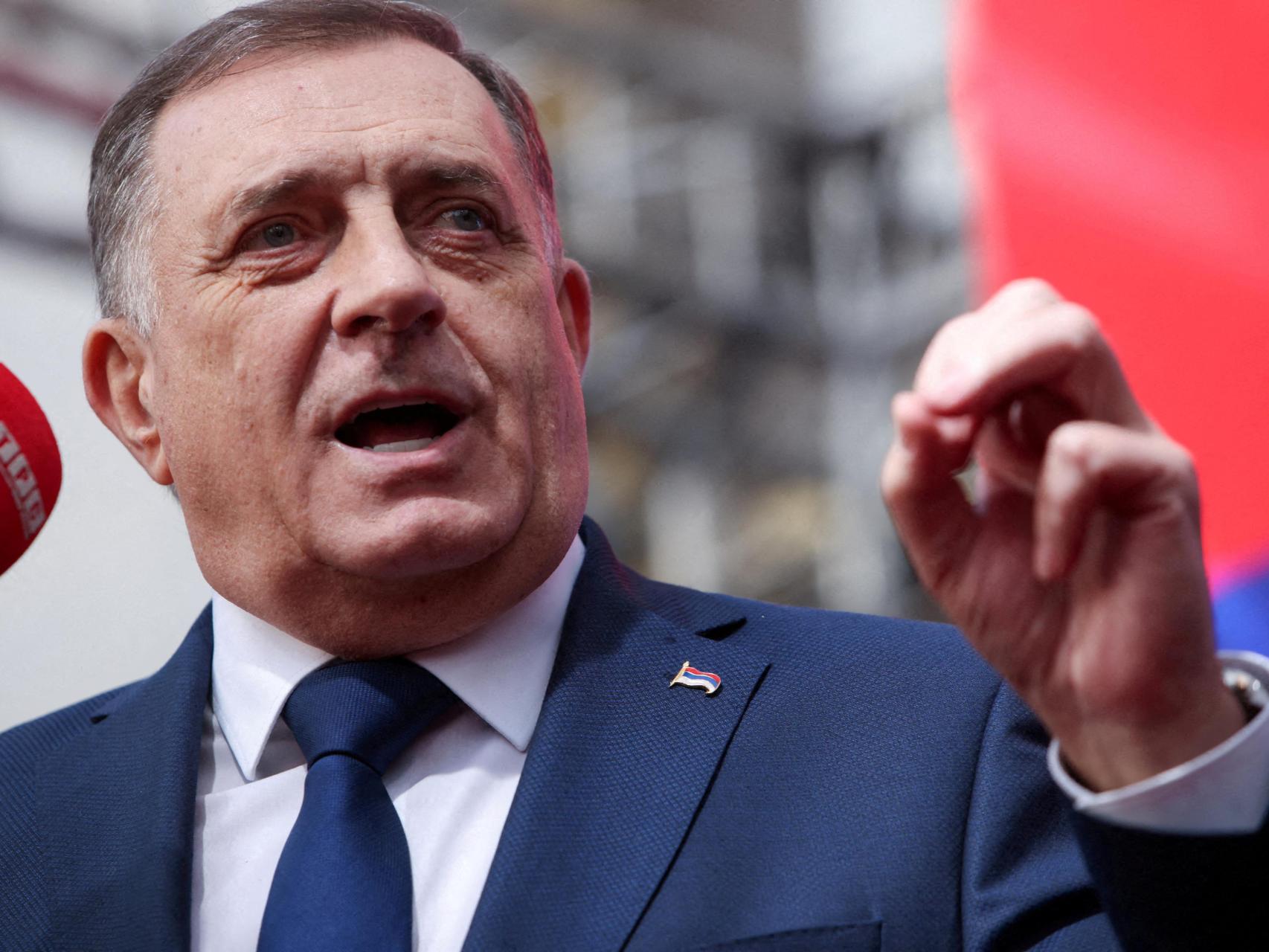 Bosnia convoca elecciones presidenciales en la región serbia tras destituir a un Dodik que aspira a sabotearlas
