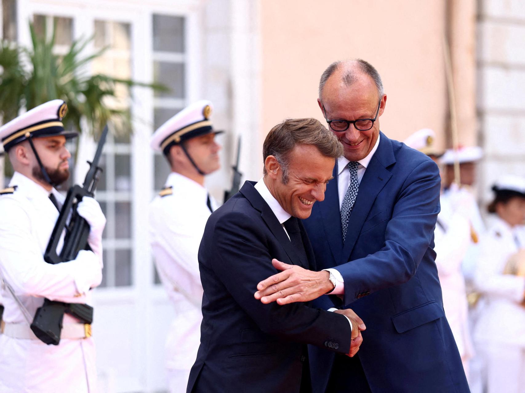 Macron afirma que si Putin se niega a reunirse con Zelenski significará que «ha vuelto a tomarle el pelo a Trump»
