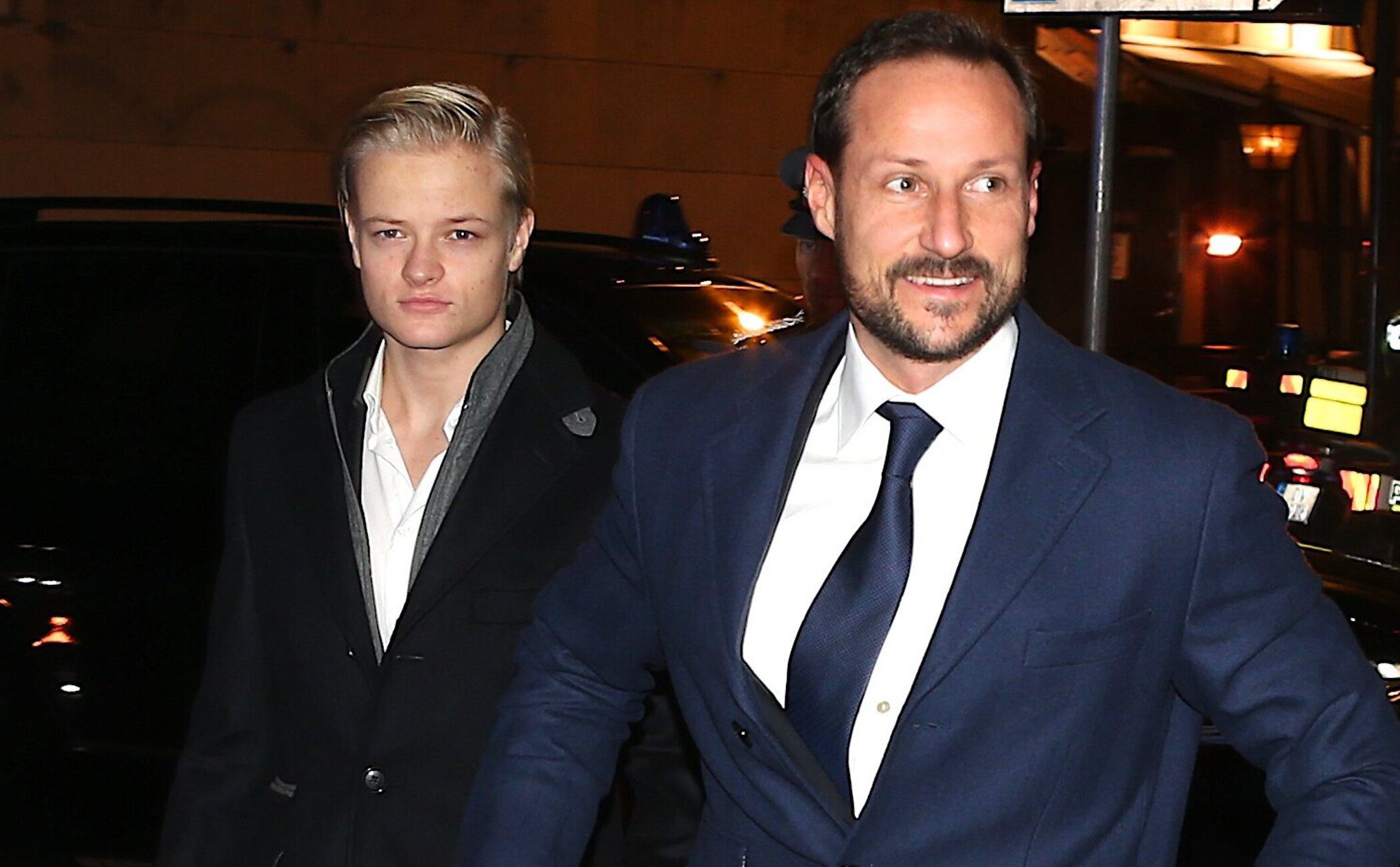El Príncipe Haakon de Noruega desconcierta a la opinión pública al viajar con Marius Borg en pleno proceso judicial