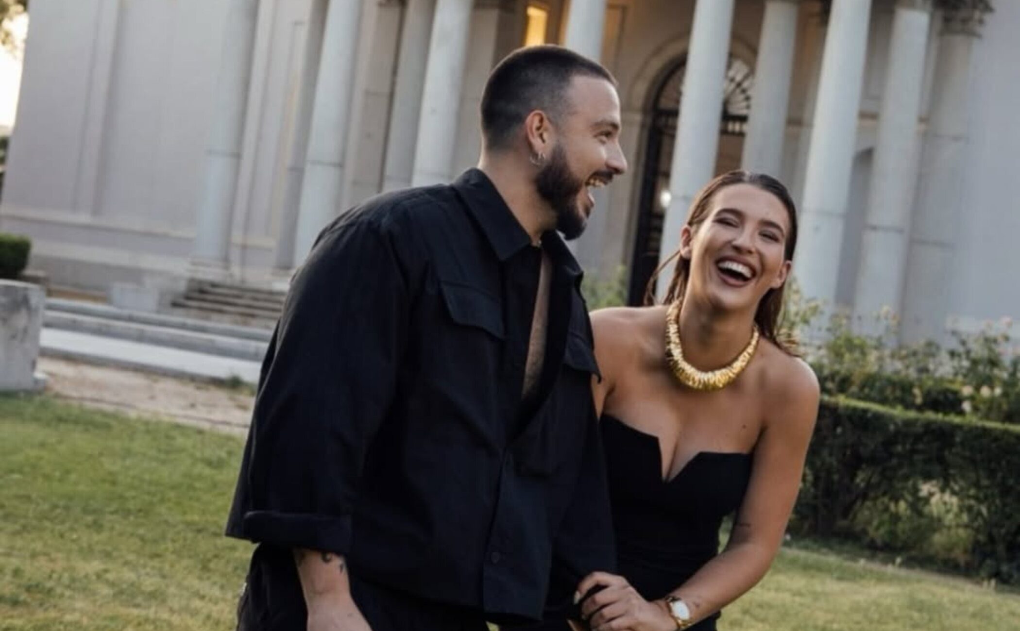 Alba Díaz y Marcos Terrones se ‘comprometen’ en su segundo aniversario con unas alianzas hechas por ellos mismos