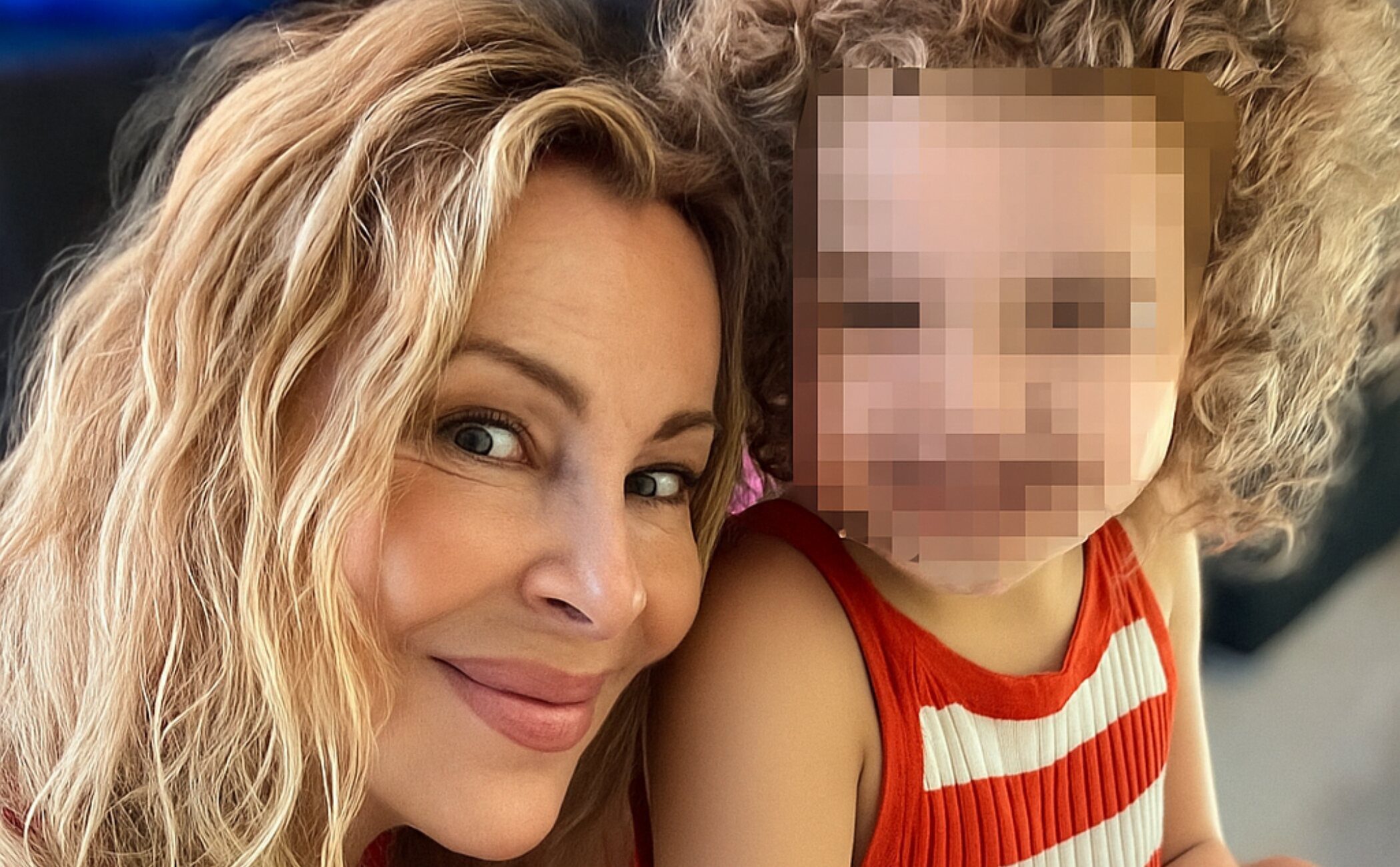 Ana Obregón y Anita protagonizan el posado más emotivo del verano: «Morí con mi hijo y resucité con mi nieta»