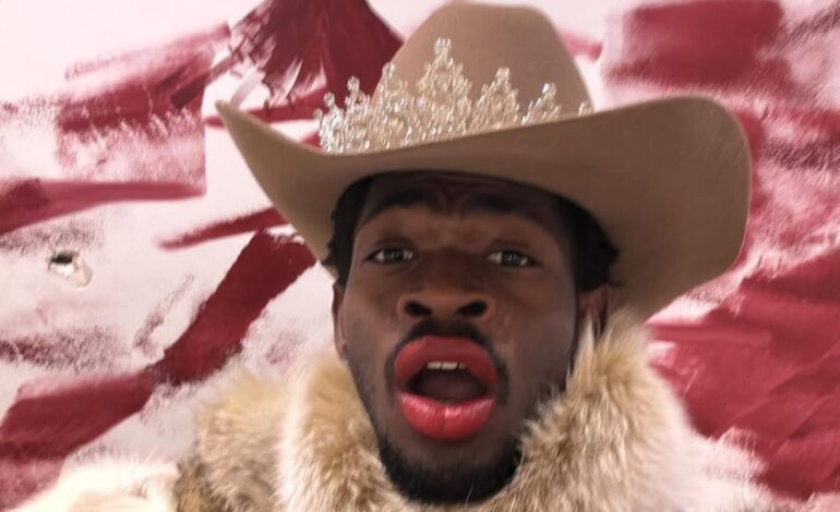 Lil Nas X, detenido tras aparecer deambulando por Los Ángeles: «Agredió a un agente»