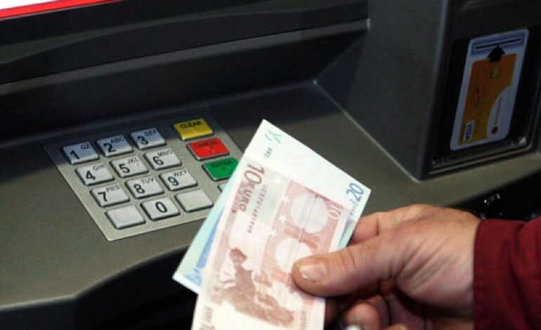 TRUCO AHORRO CASA | El truco para ahorrar más de 100 euros está en un aparato que todos tenemos en casa: no lo cierres