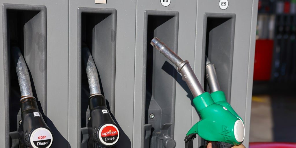 La operación retorno más barata desde 2021, hasta cuatro euros menos por llenar el depósito