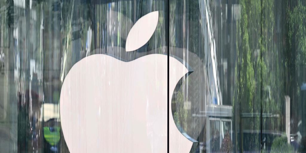 Trump le saca a Apple 600.000 millones para fabricar más en EE.UU.