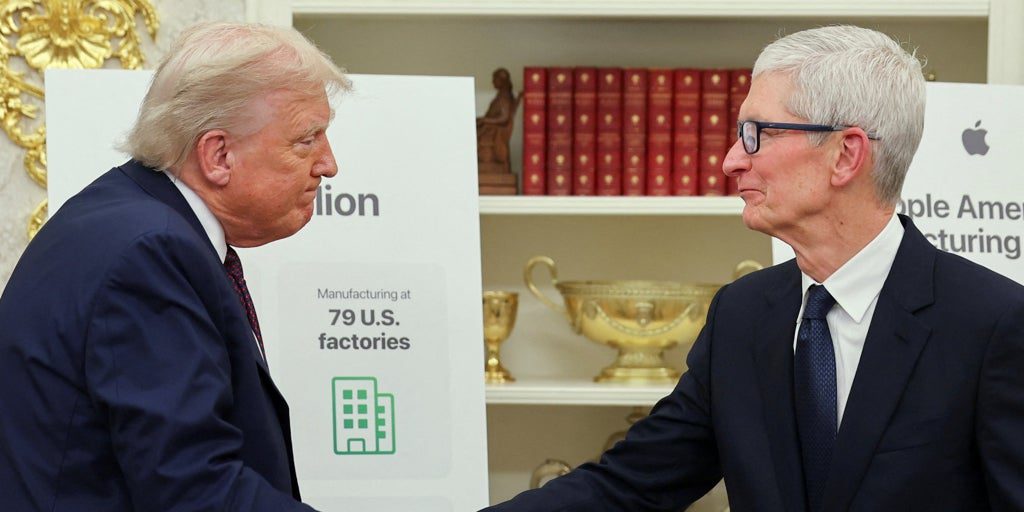 Trump amenaza con aranceles del 100% a los fabricantes de chips que no produzcan en EE.UU.
