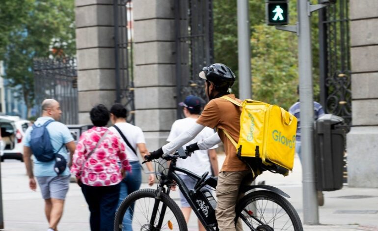 Los 450 millones de euros que reclama la Seguridad Social a Glovo podrían deslindar su presencia en España