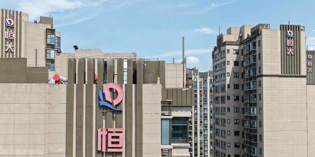 La Bolsa de Hong Kong expulsa definitivamente a Evergrande