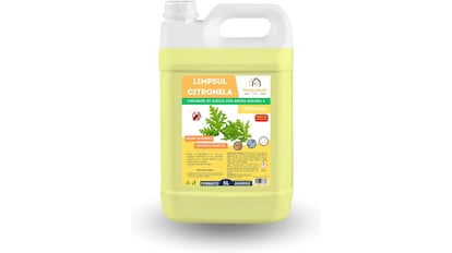 Estos son los mejores productos con citronela para repeler mosquitos en casa