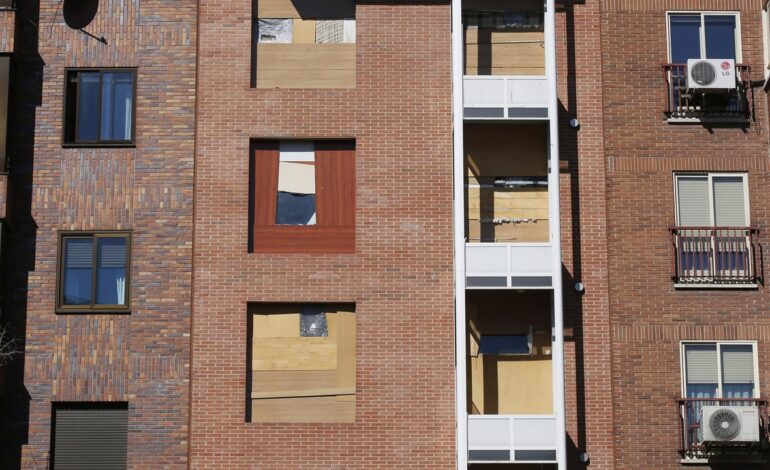 La okupación hunde el precio de venta de una vivienda más de un 50%