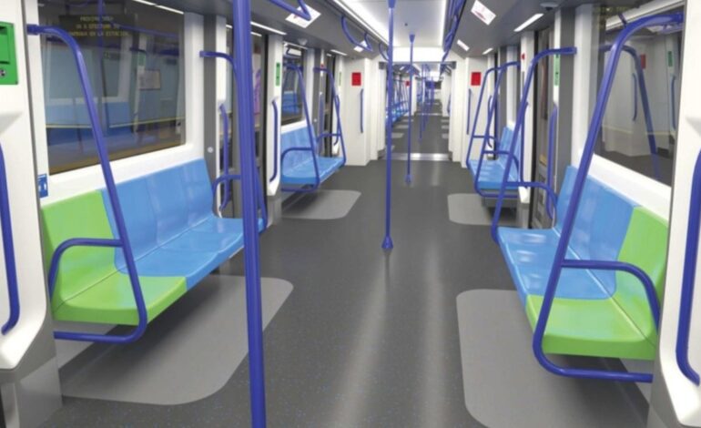 Se detiene a escuchar música en el metro y se topa con una tierna sorpresa