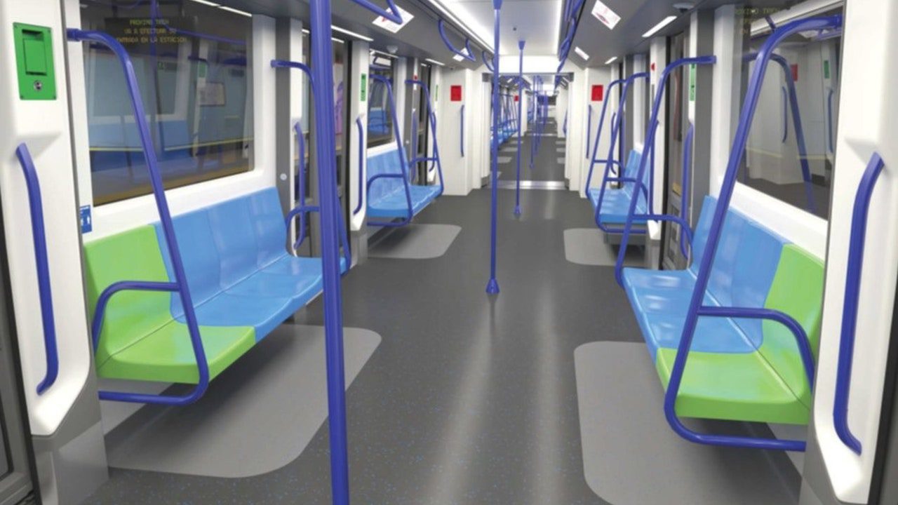Se detiene a escuchar música en el metro y se topa con una tierna sorpresa