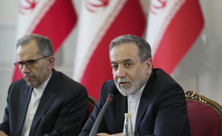 La agencia de energía nuclear de Naciones Unidas visita este lunes Irán, pero sin prever inspecciones