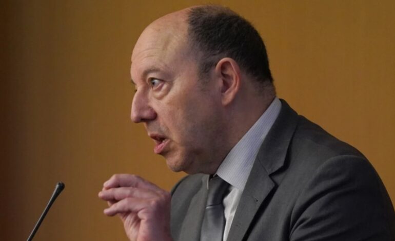 Gonzalo Bernardos, economista, desvela la mejor manera de invertir en bolsa: "Si te equivocas no perderás ni un euro"