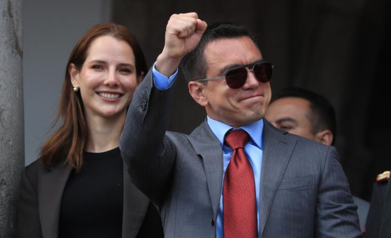 El presidente de Ecuador arremete contra la Corte Constitucional por el revés a su política de seguridad inspirada en Bukele