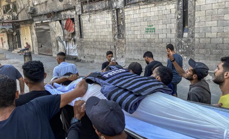 Muere un periodista palestino en un bombardeo de Israel sobre ciudad de Gaza