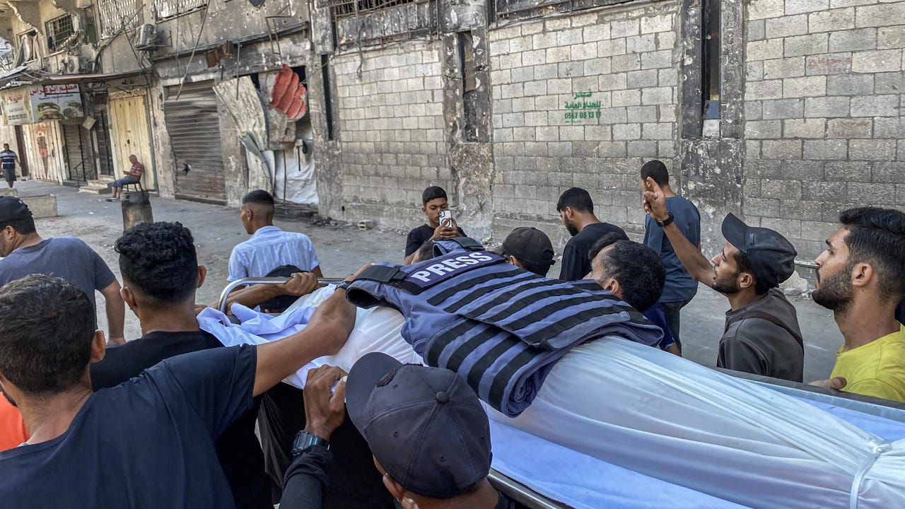 Muere un periodista palestino en un bombardeo de Israel sobre ciudad de Gaza