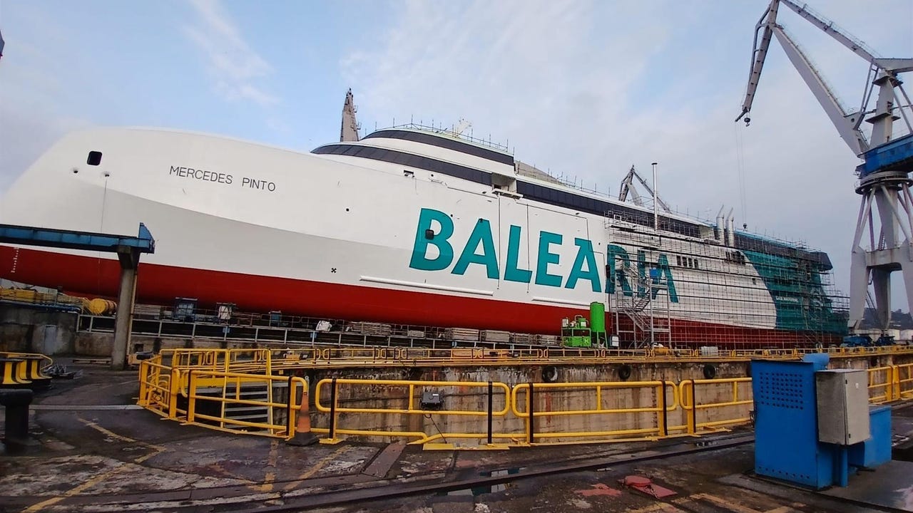 Baleària cierra el acuerdo para la adquisición de la naviera Armas Trasmediterránea
