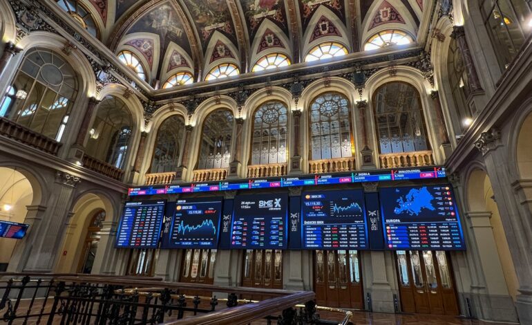 El Ibex 35 se aleja de máximos