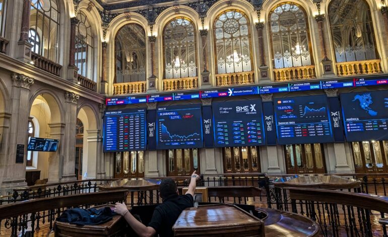 El Ibex 35 arriesga los 15.000 puntos