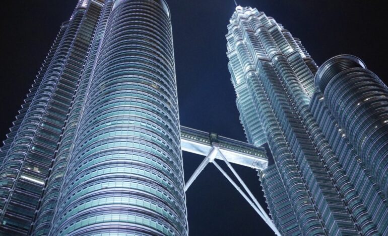 Singapur castigará a los importadores de vapeadores de etomidato con hasta 15 años de cárcel y 20 latigazos