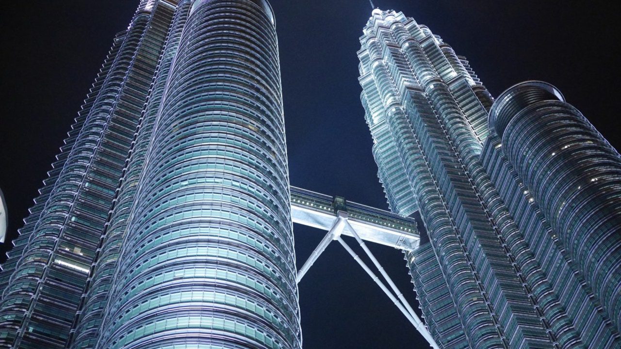Singapur castigará a los importadores de vapeadores de etomidato con hasta 15 años de cárcel y 20 latigazos