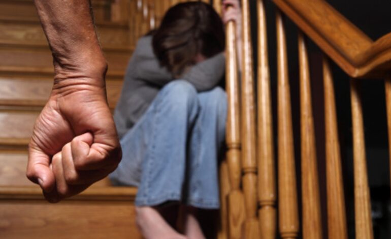 La policía de Portugal advierte de que han detectado casi 300 casos de violencia doméstica en una semana