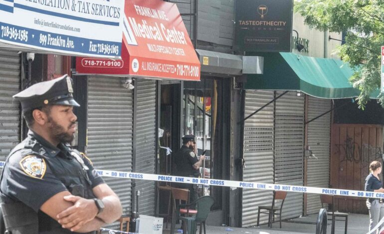 Tiroteo en un club de Nueva York vinculado a pandillas deja tres muertos y nueve heridos