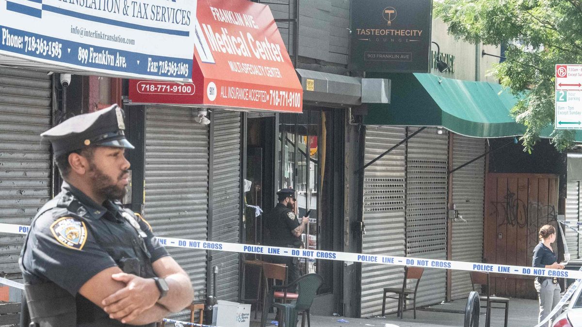 Tiroteo en un club de Nueva York vinculado a pandillas deja tres muertos y nueve heridos