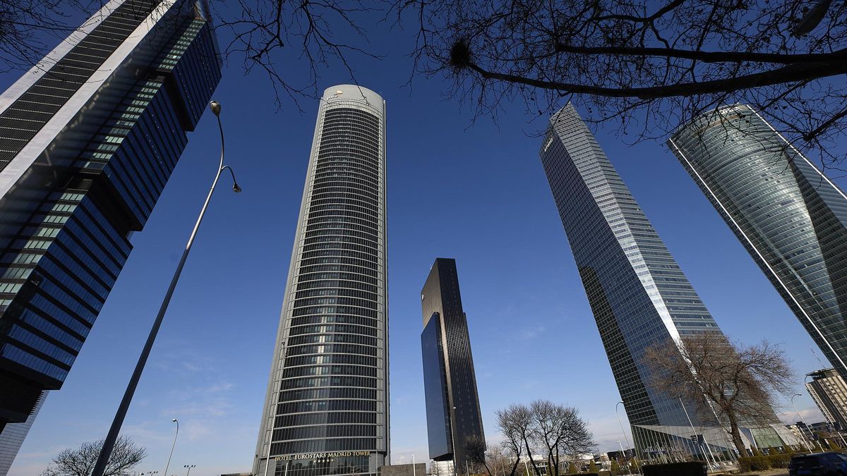 La IA ya pasa factura a las contrataciones de las ‘Big Four’ en Reino Unido y en España se preparan