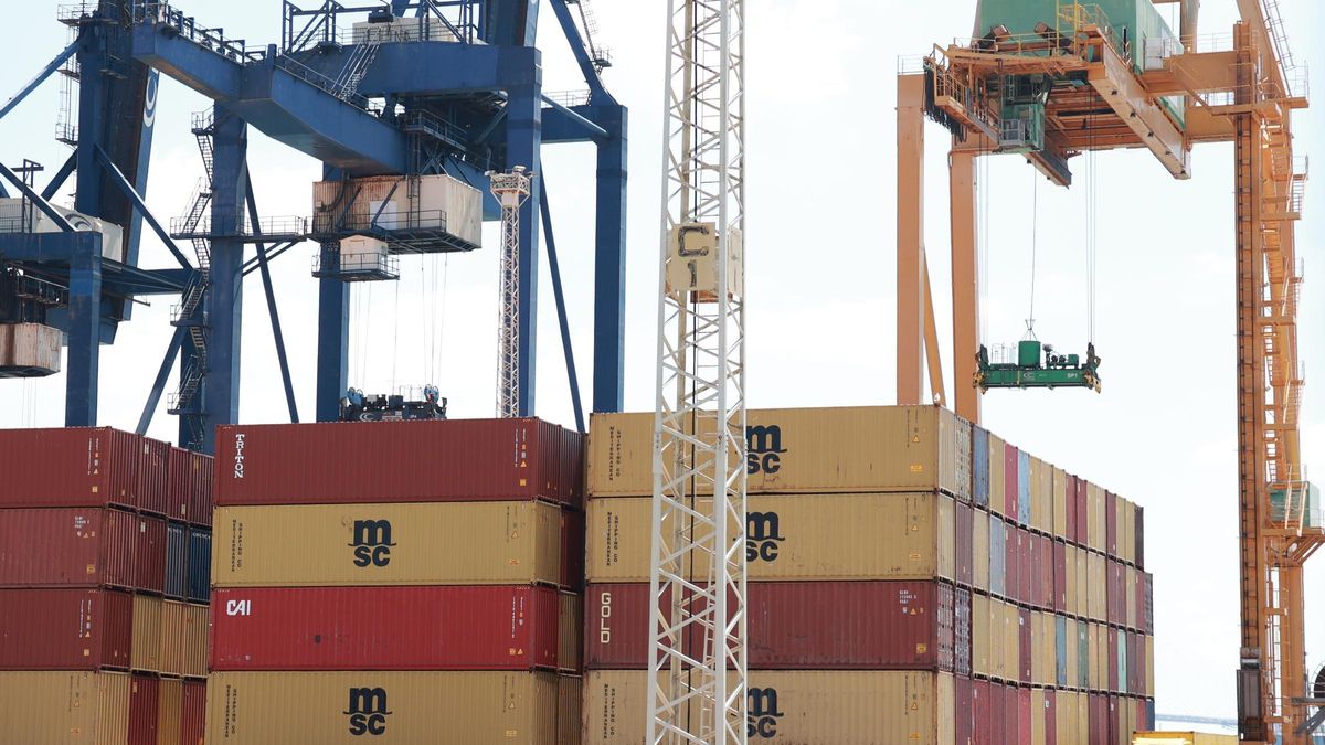 las ventas de España a EEUU caen el 5% mientras que las importaciones suben el 10%