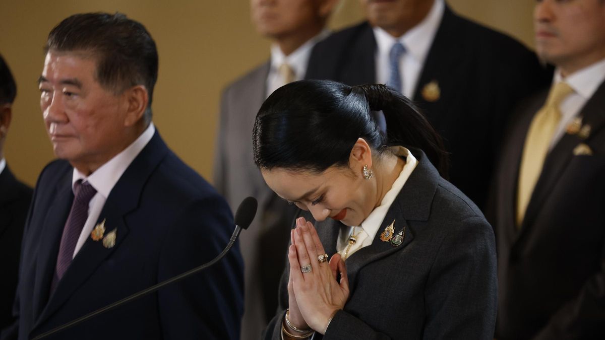 El Tribunal Constitucional de Tailandia destituye a la primera ministra por criticar al Ejército