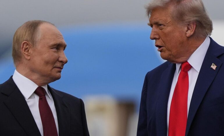 Trump pone la alfombra roja y recibe con honores a Putin tres años después de invadir Ucrania