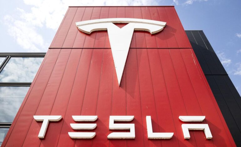 Un jurado ordena a Tesla pagar 329 millones de dólares por accidente fatal con su autopiloto