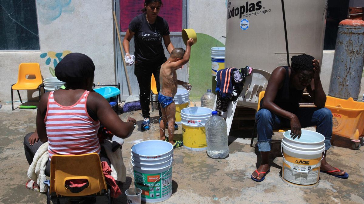 Las mafias que cruzan a migrantes a EEUU encuentran nuevas formas de explotación tras el retorno de Trump