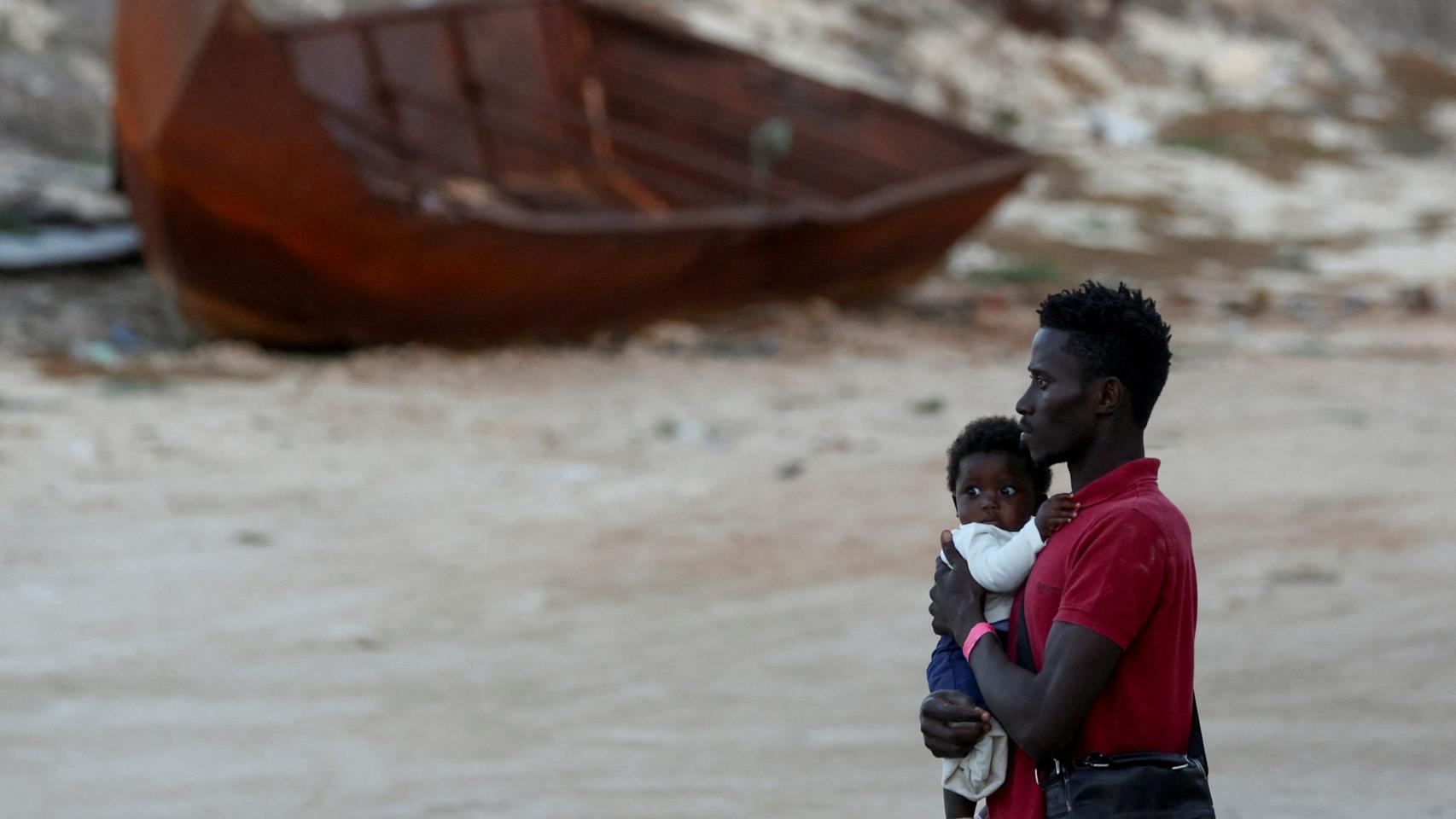 Al menos 20 migrantes muertos y varios desaparecidos en un naufragio frente a la isla italiana de Lampedusa