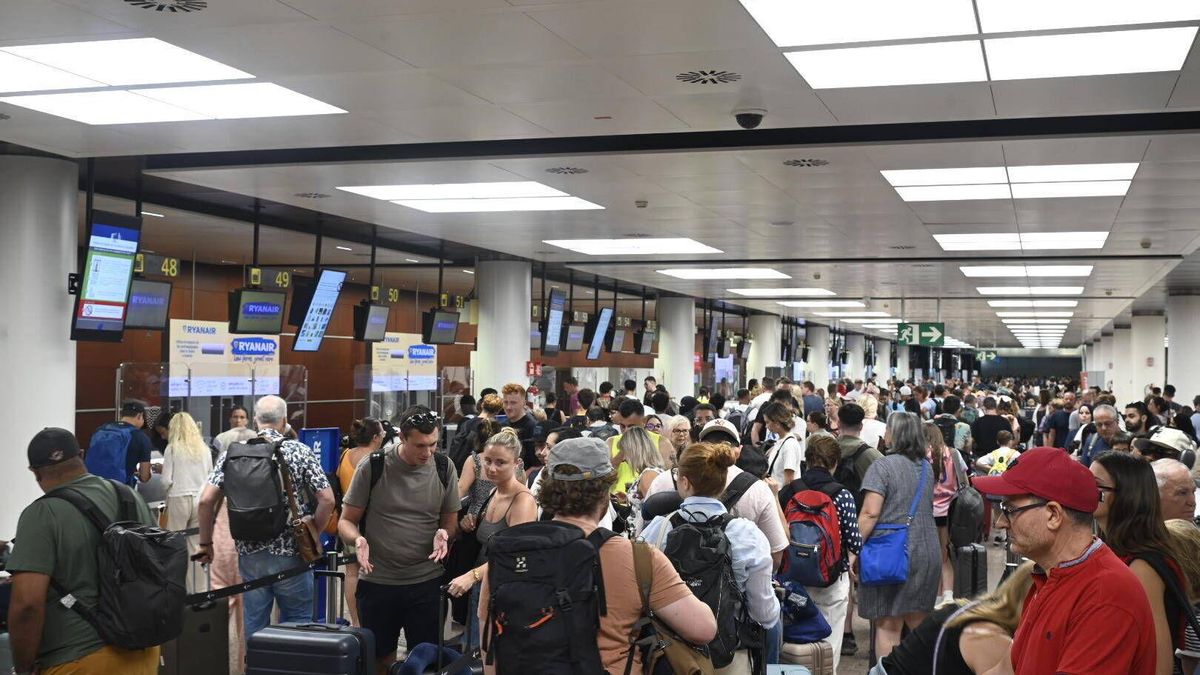 Primeros retrasos y cancelaciones en El Prat por la huelga de ‘handling’